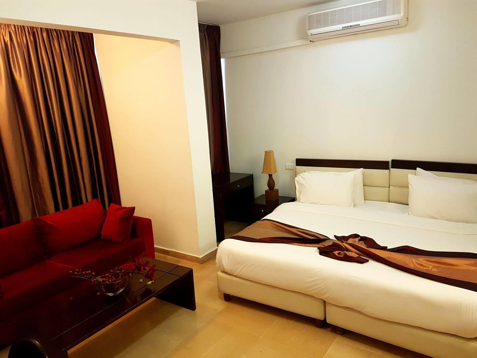 Bliss 3000 Furnished Studios Beirut Exterior foto